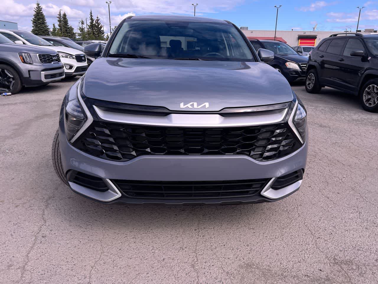 Certified 2025 Kia Sportage EX FWD image 29