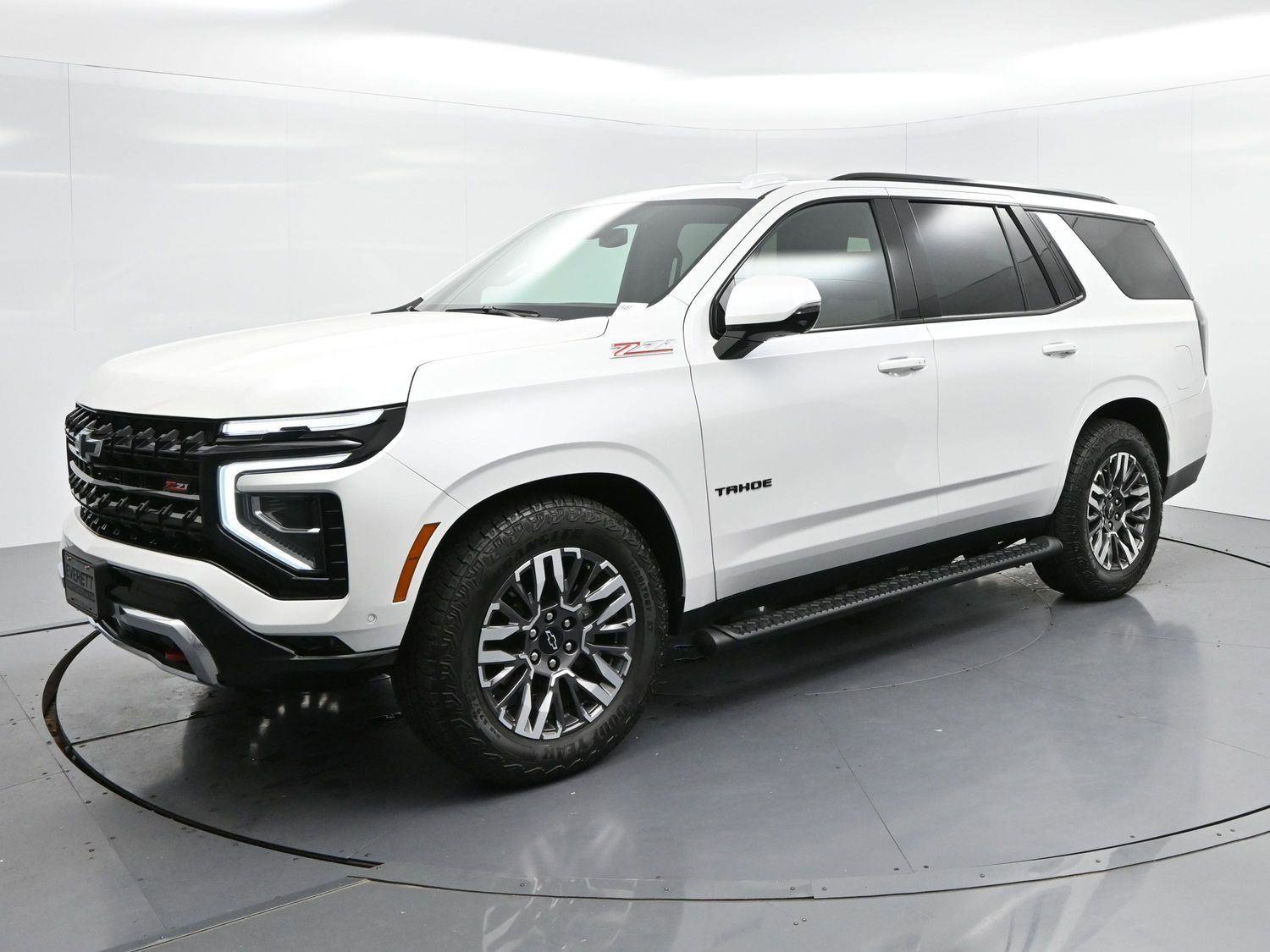 Used 2025 Chevrolet Tahoe Z71 w/ Z71 Off-Road Package AWD/4WD image 3