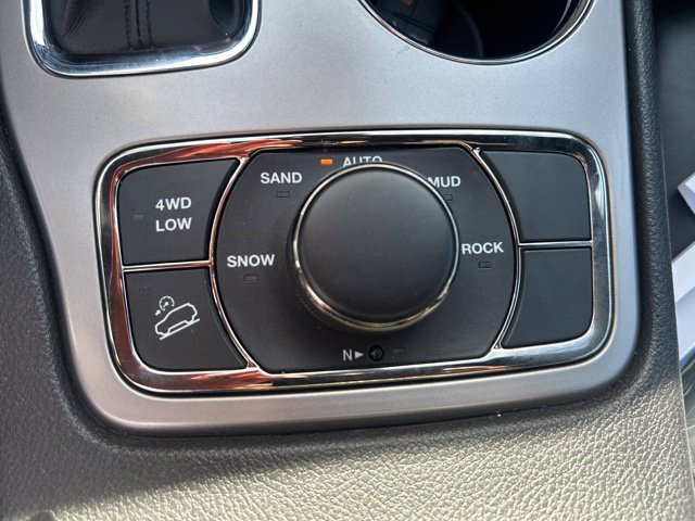 Used 2021 Jeep Grand Cherokee Limited AWD/4WD image 28