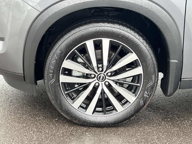 Used 2024 Nissan Pathfinder Platinum w/ Cargo Package AWD/4WD image 8