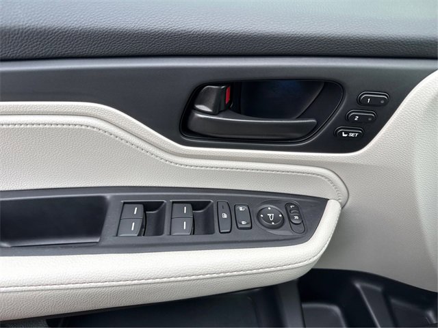Used 2025 Honda Odyssey EX-L image 21