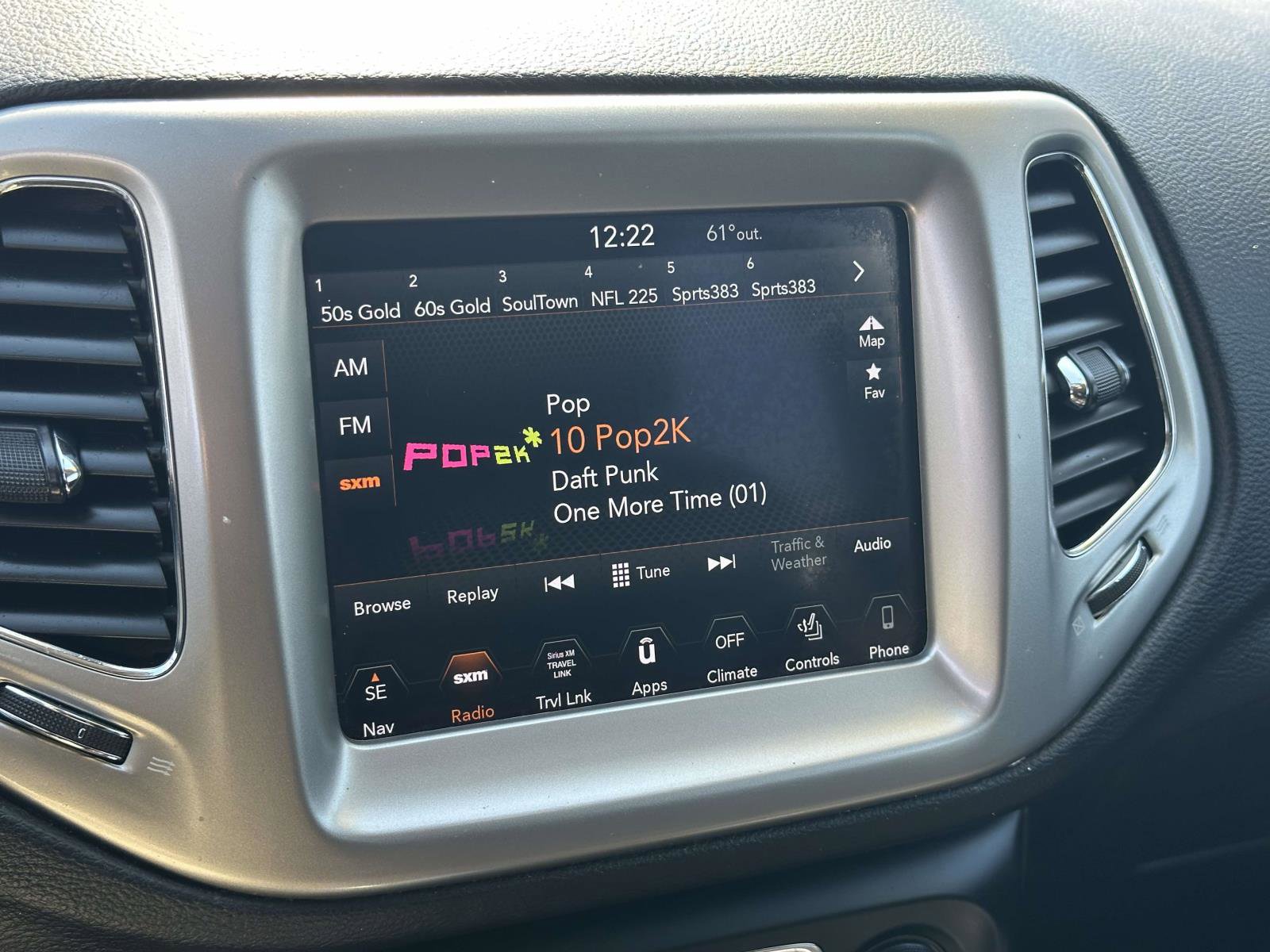 Used 2018 Jeep Compass Latitude w/ Popular Equipment Group image 29