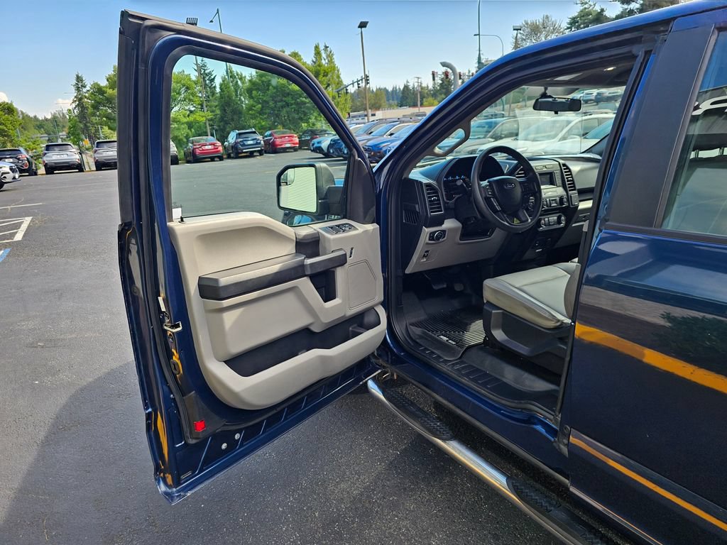 Used 2017 Ford F150 XL w/ Equipment Group 101A Mid AWD/4WD image 18