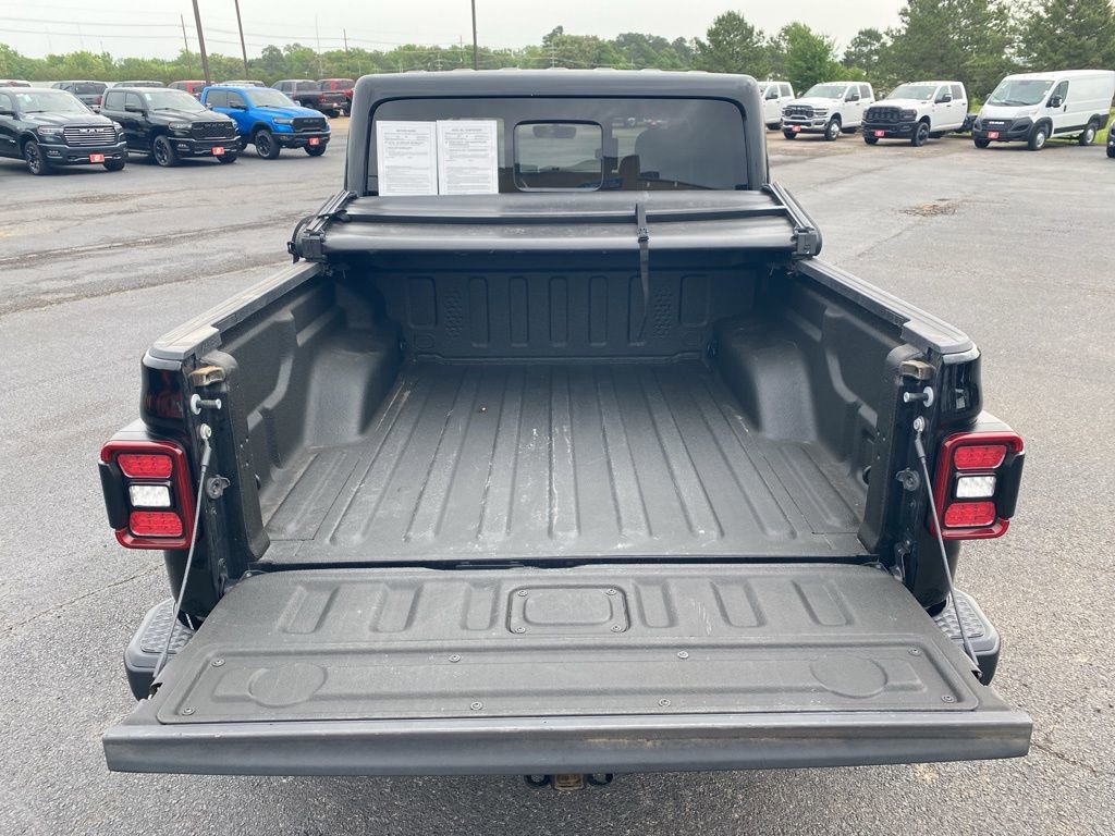 Used 2022 Jeep Gladiator Overland w/ Popular Equipment Package AWD/4WD image 39