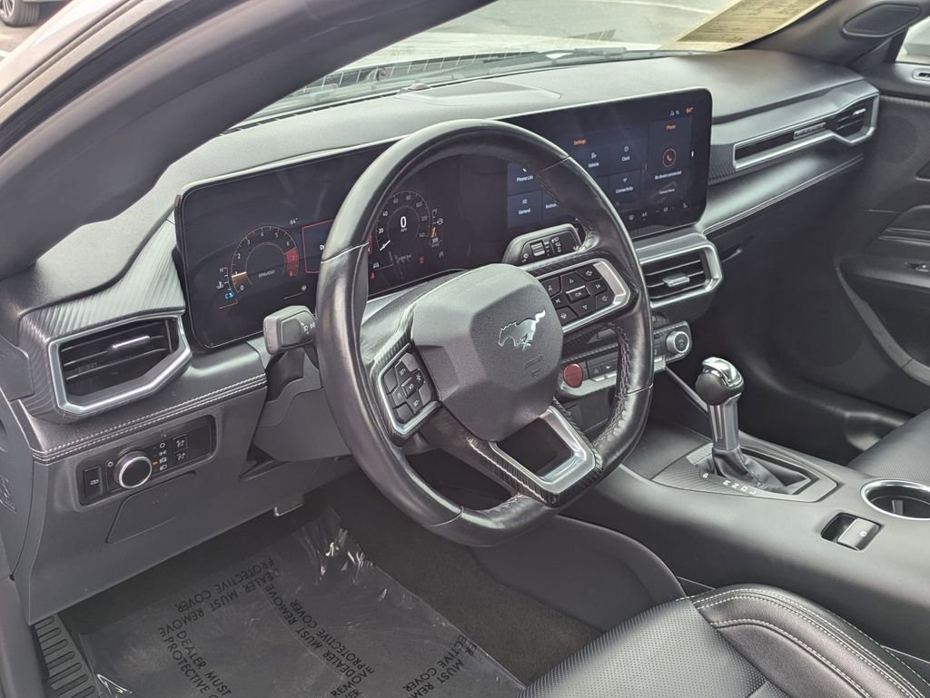 Used 2025 Ford Mustang Premium RWD image 17