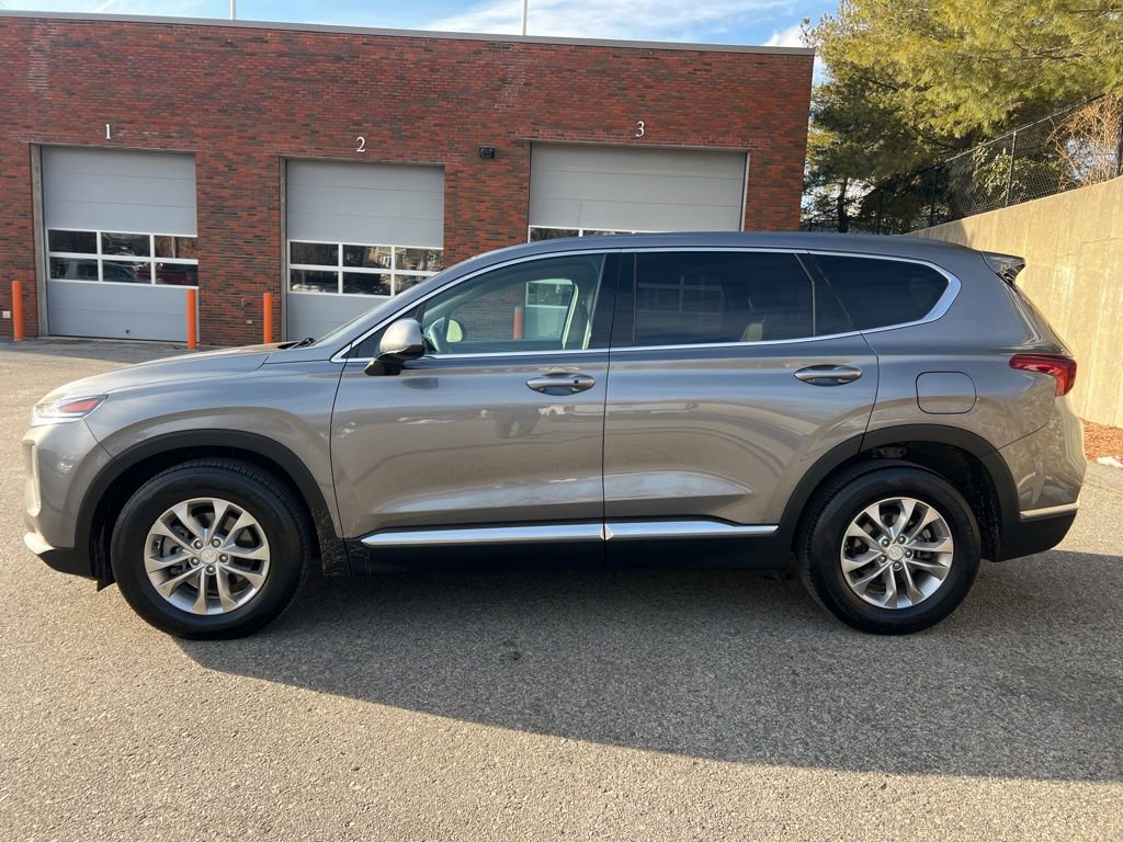 Used 2020 Hyundai Santa Fe SEL w/ Cargo Package FWD image 2