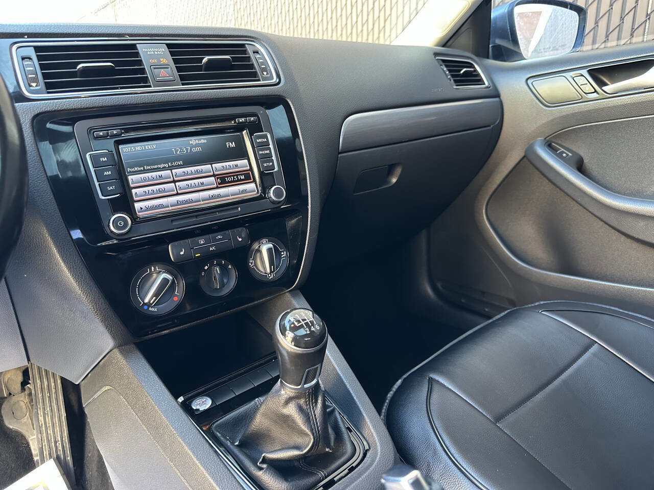 Used 2015 Volkswagen Jetta TDI SE image 12