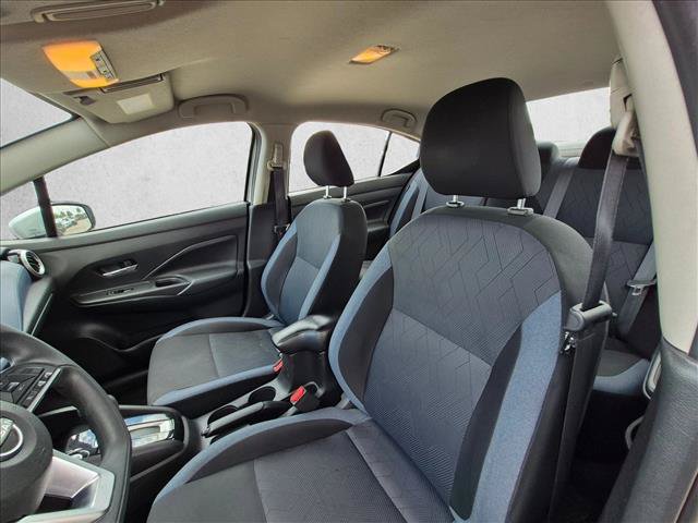 Used 2023 Nissan Versa SV FWD image 10
