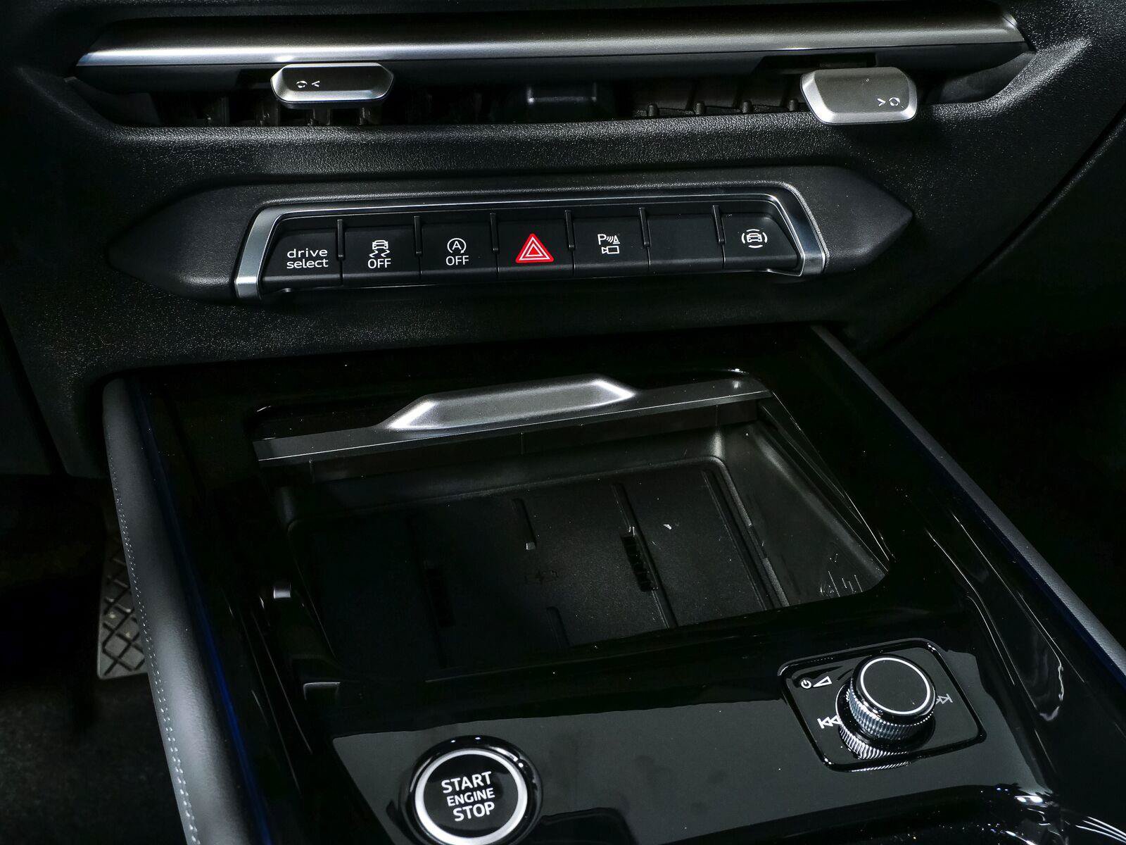 New 2026 Audi Q3 quattro 2.0T AWD/4WD image 17