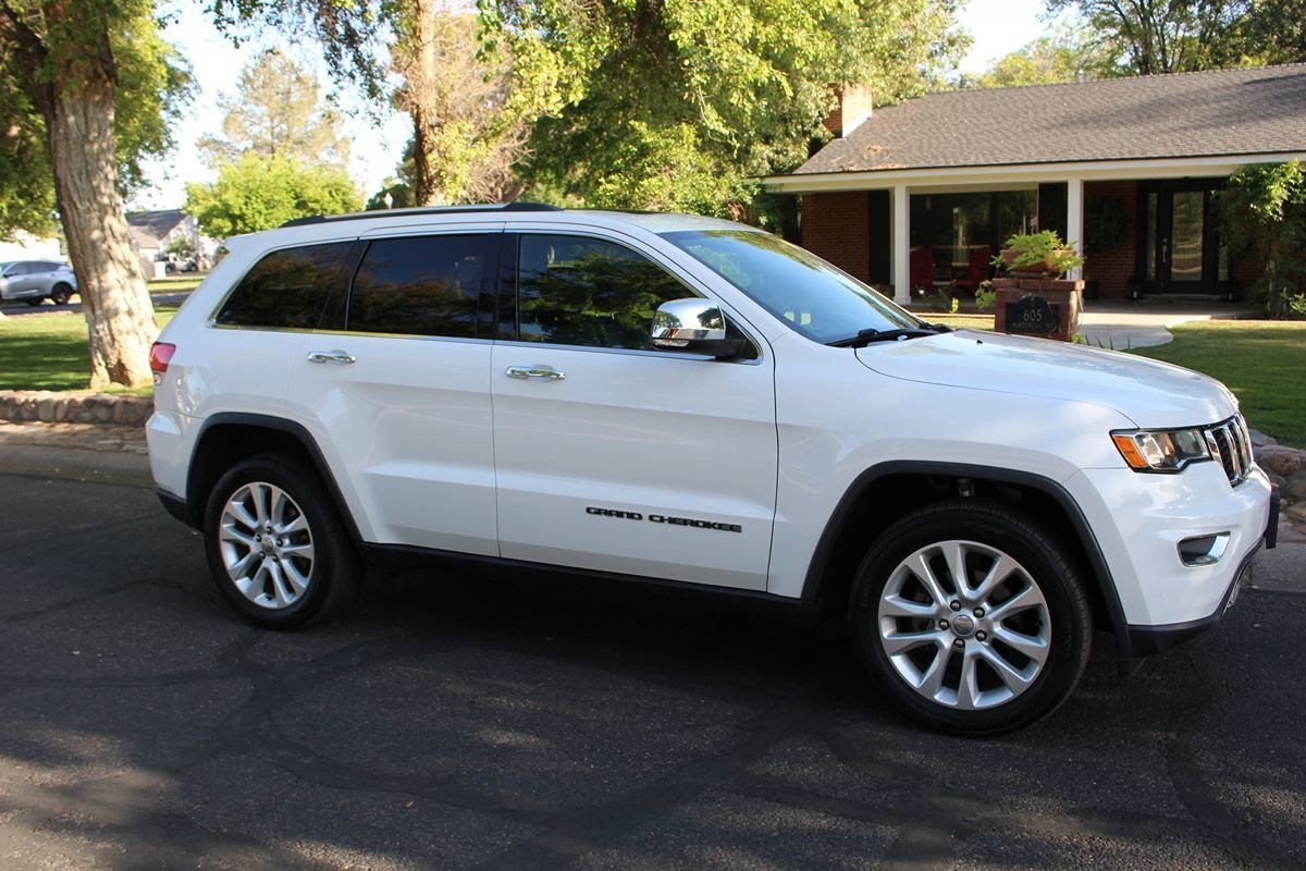 Used 2017 Jeep Grand Cherokee Limited RWD image 40