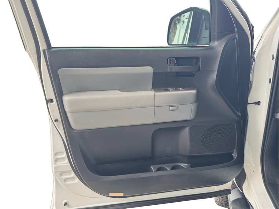 Used 2016 Toyota Sequoia SR5 AWD/4WD image 22