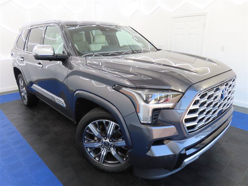 Used 2023 Toyota Sequoia Capstone AWD/4WD image 5