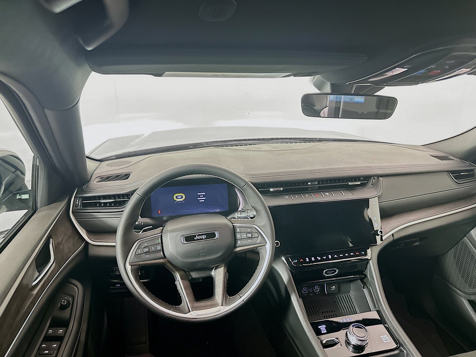 New 2026 Jeep Grand Cherokee L 4WD image 23