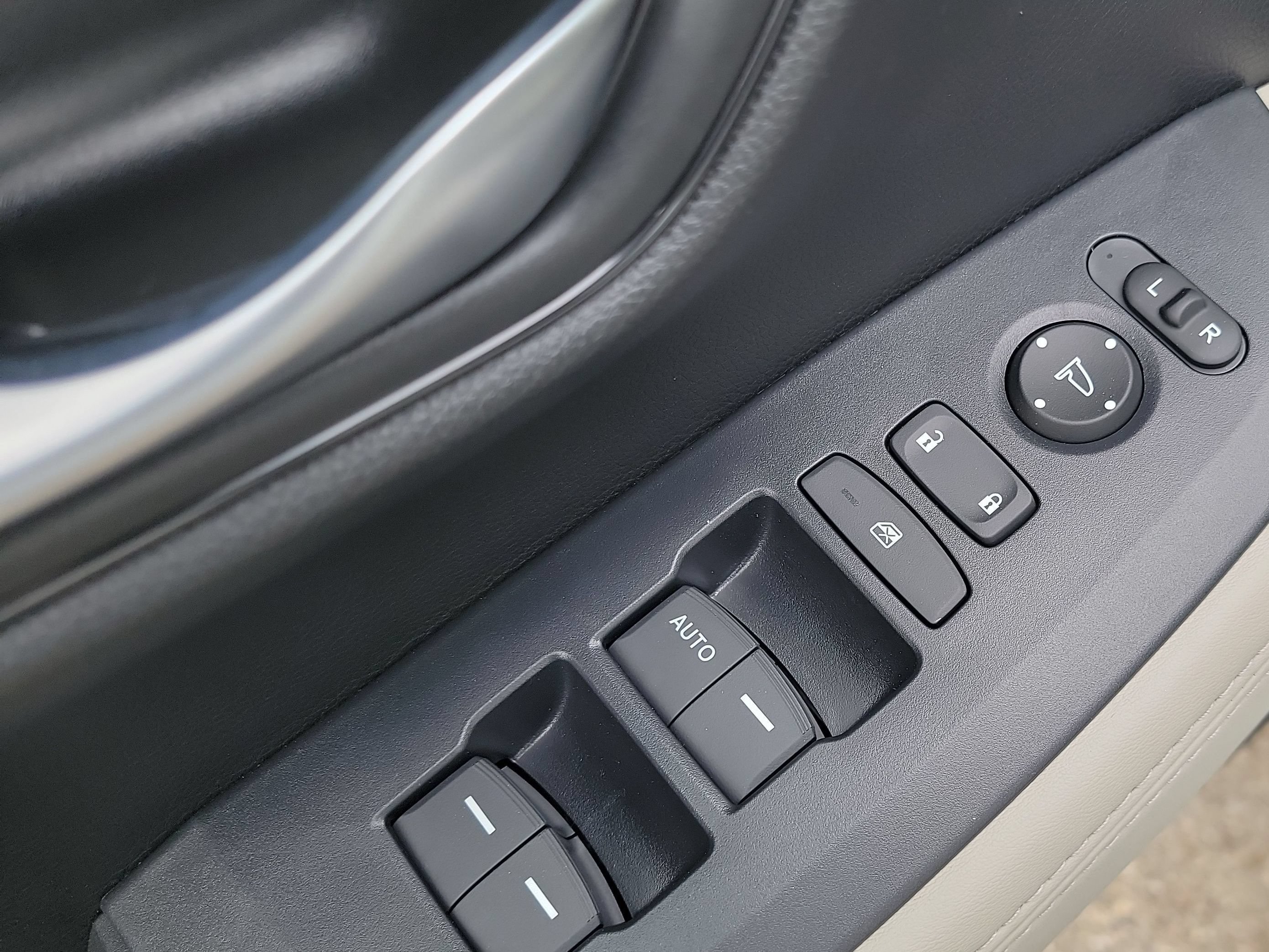 New 2027 Honda HR-V LX image 8