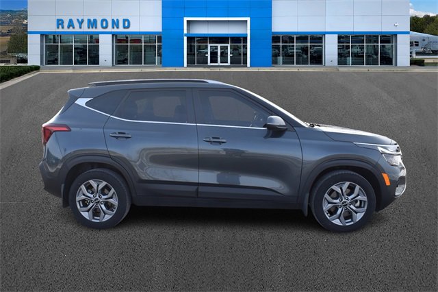 Certified 2024 Kia Seltos S image 2