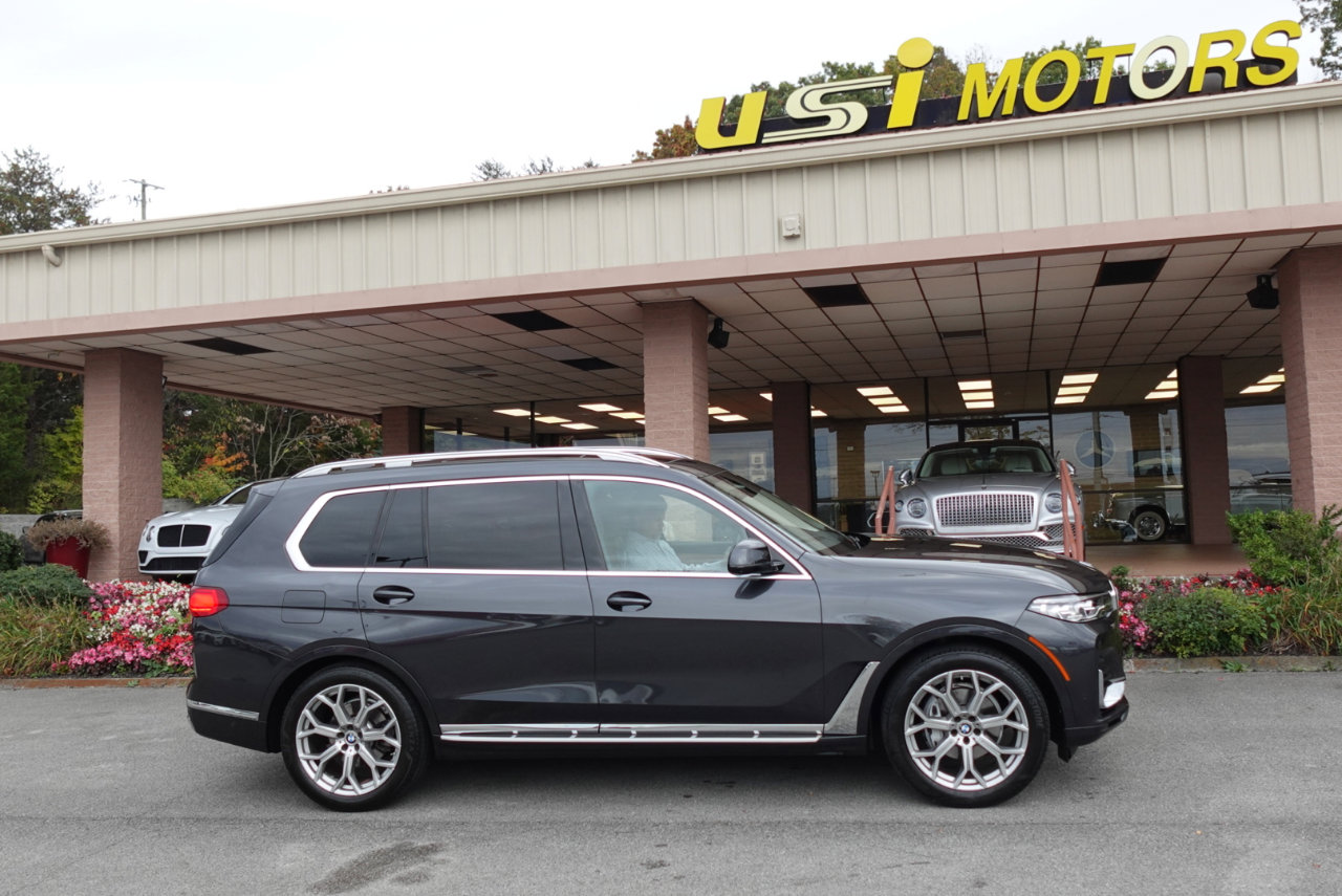 Used 2022 BMW X7 xDrive40i w/ Parking Assistance Package image 24