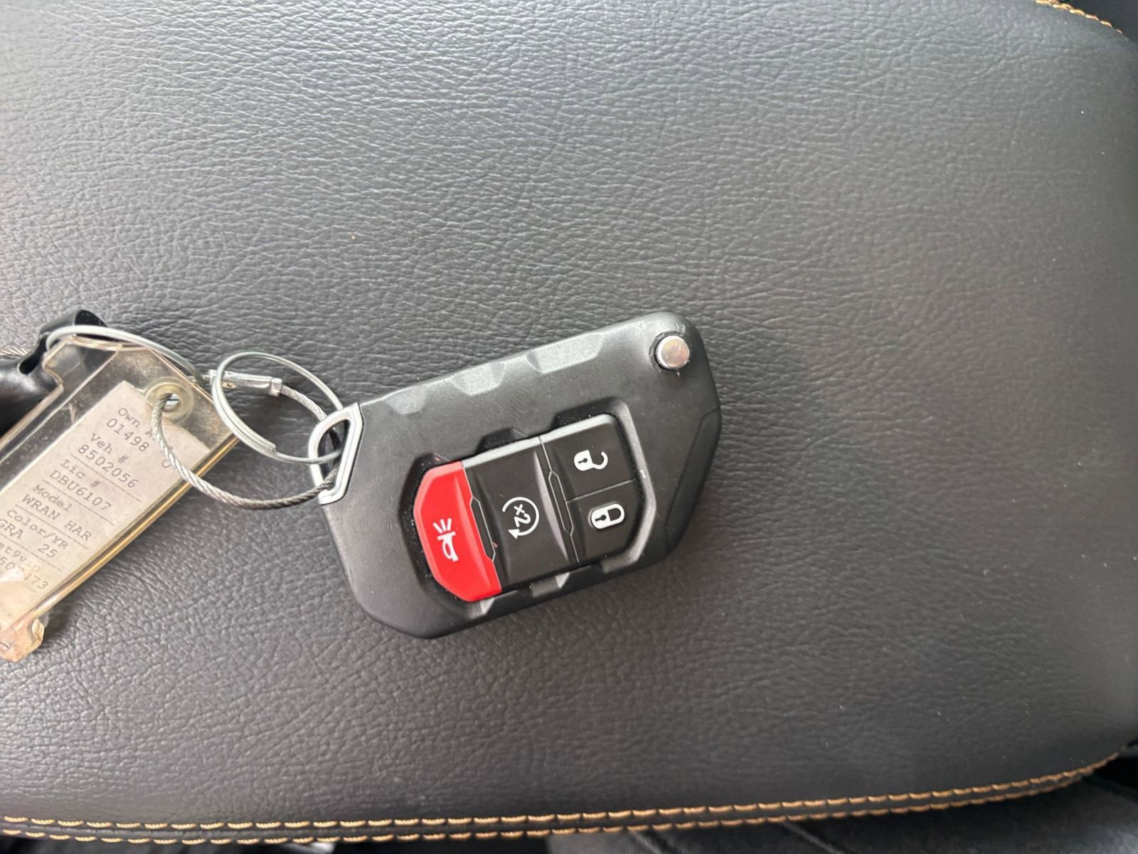 Used 2025 Jeep Wrangler Sahara image 22