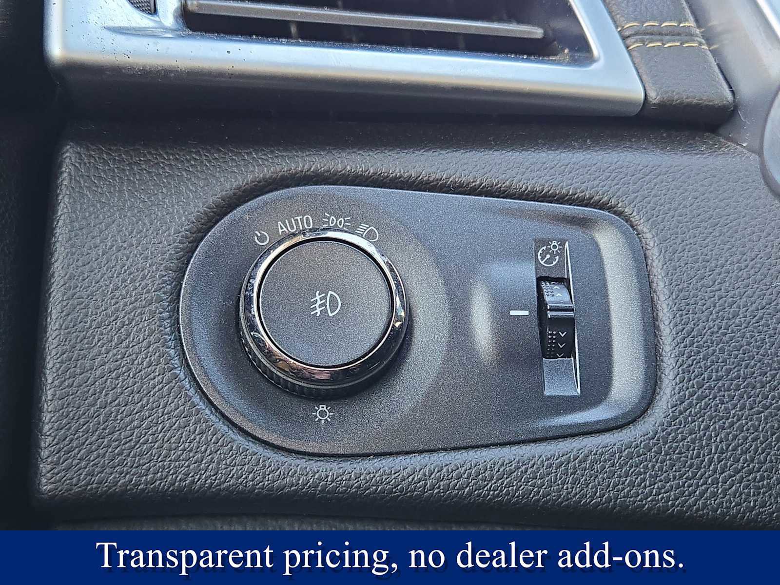 Used 2015 Cadillac SRX Performance image 26