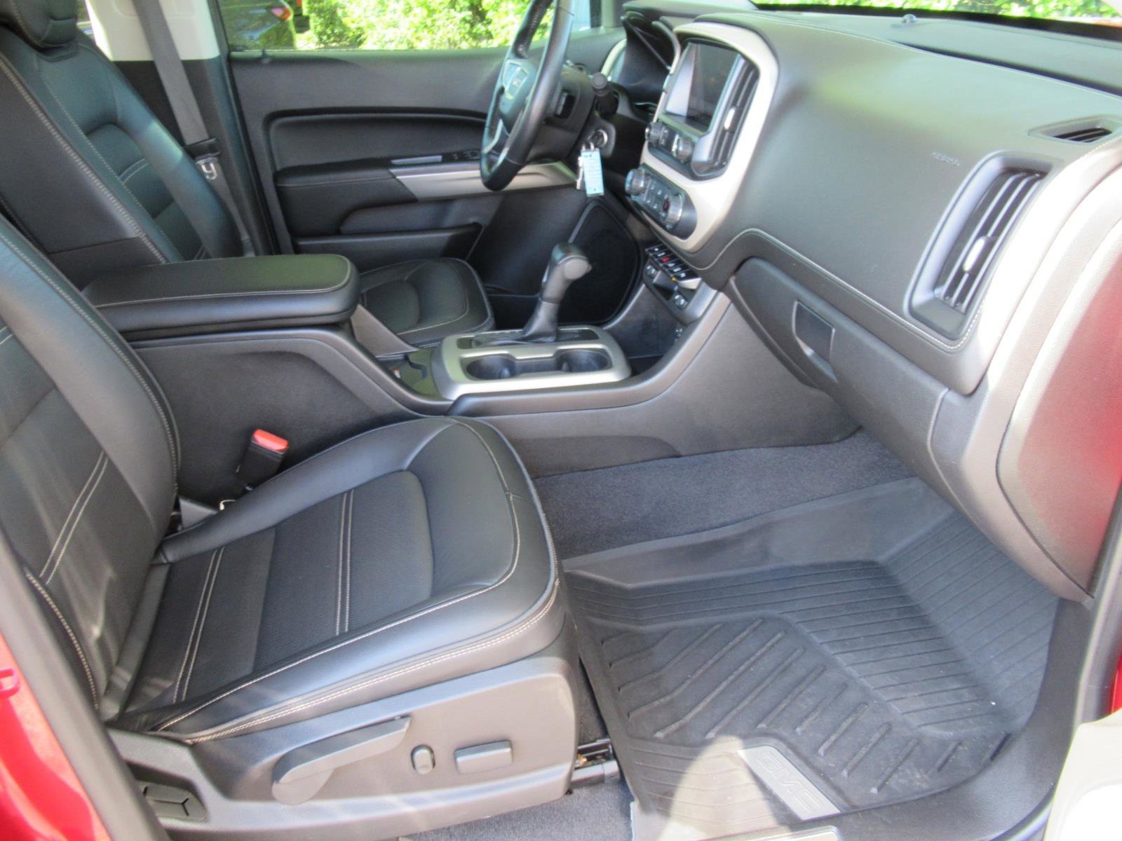 Used 2020 GMC Canyon Denali image 11