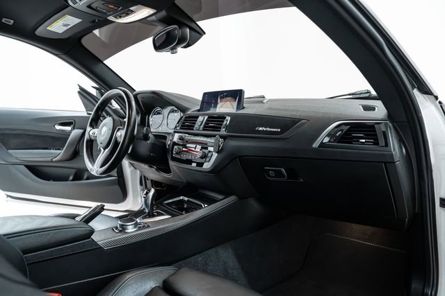 Used 2018 BMW M2 image 26