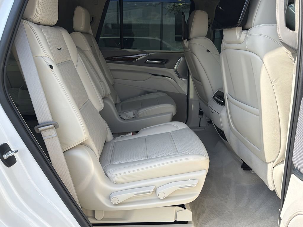 Used 2024 Cadillac Escalade Sport Platinum image 15