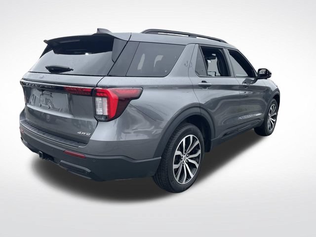 Used 2025 Ford Explorer ST-Line AWD/4WD image 8