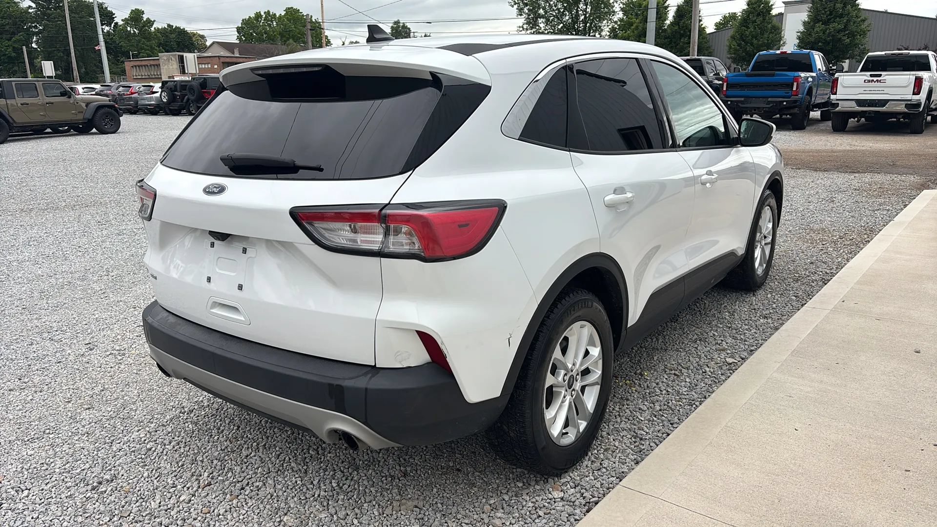 Used 2021 Ford Escape SE FWD image 6