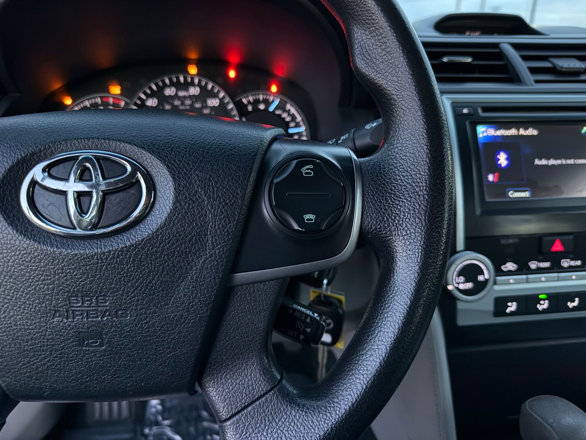 Used 2013 Toyota Camry image 32