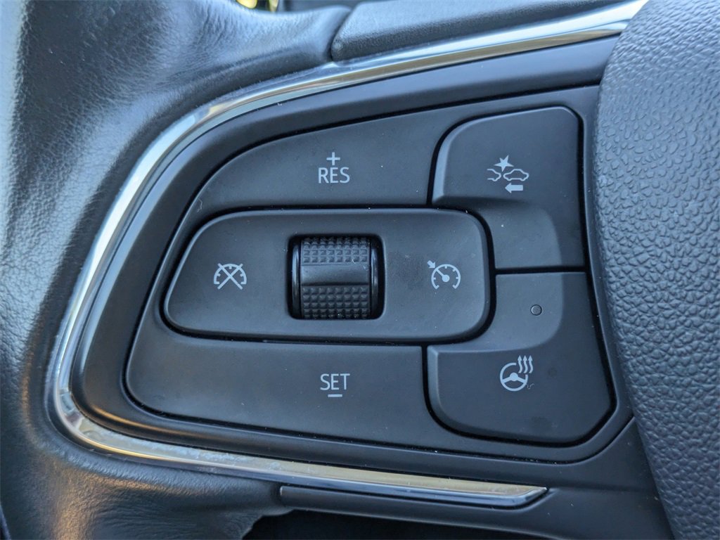 Used 2022 Buick Envision Essence w/ Sport Touring Package image 25