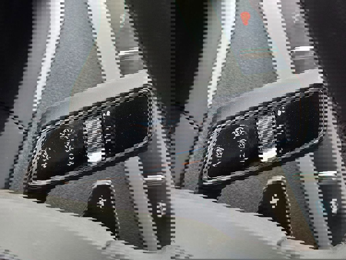 Used 2017 Lincoln MKZ Reserve image 44