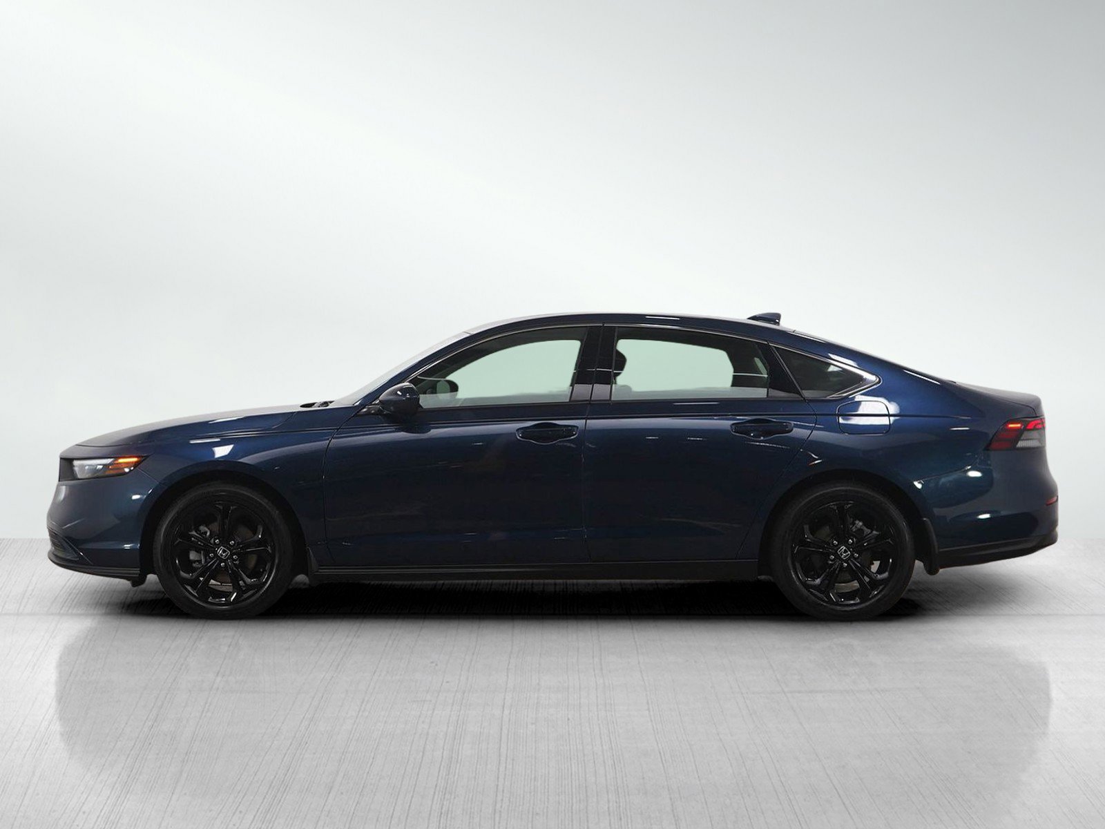 Used 2024 Honda Accord EX image 2