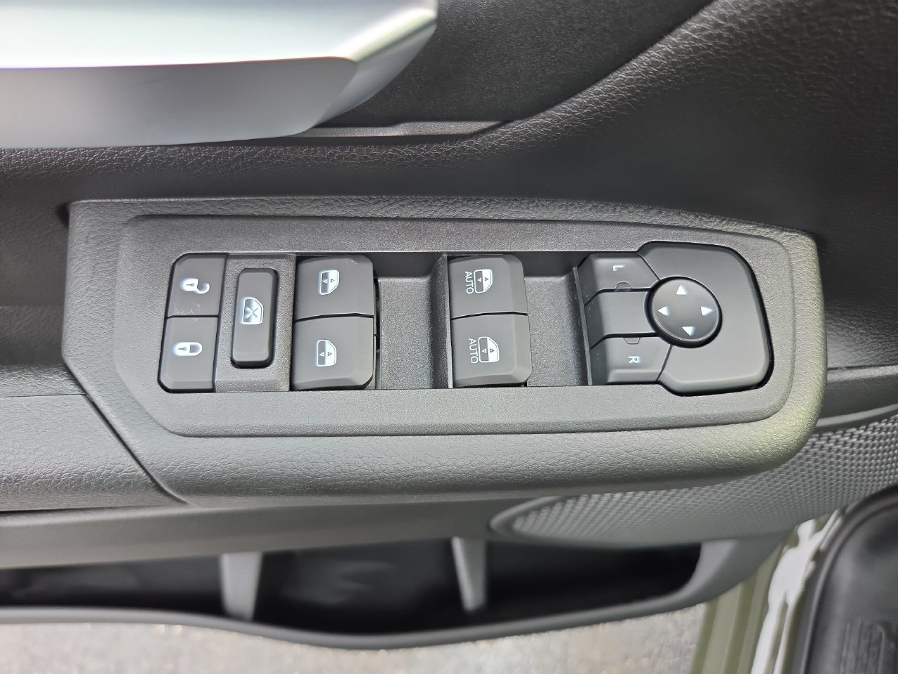 New 2026 RAM 1500 Warlock AWD/4WD image 20