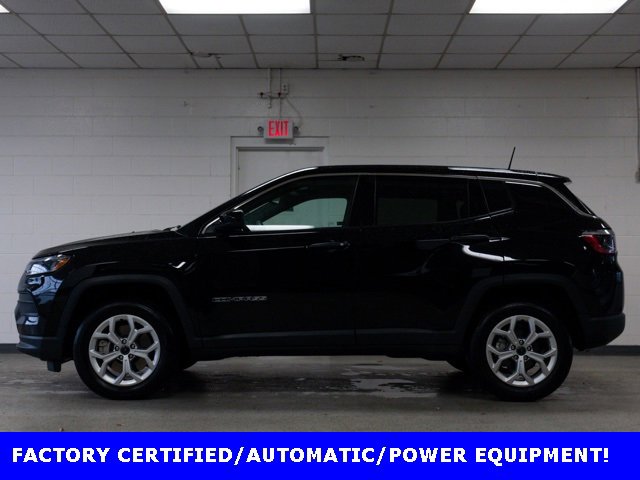 Certified 2025 Jeep Compass Sport image 3