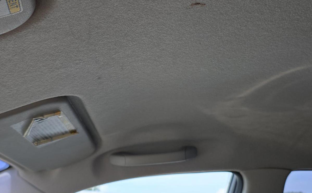 Used 2005 Toyota Corolla LE FWD image 12