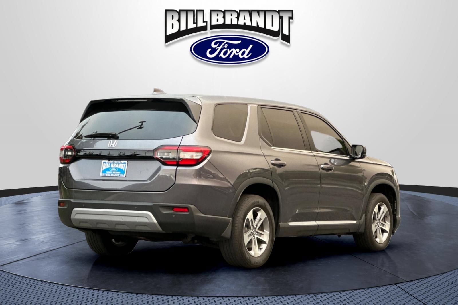 Used 2025 Honda Pilot EX-L image 3