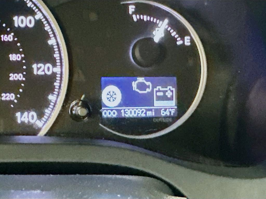 Used 2011 Lexus CT 200h Premium w/ Premium Audio Pkg FWD image 15