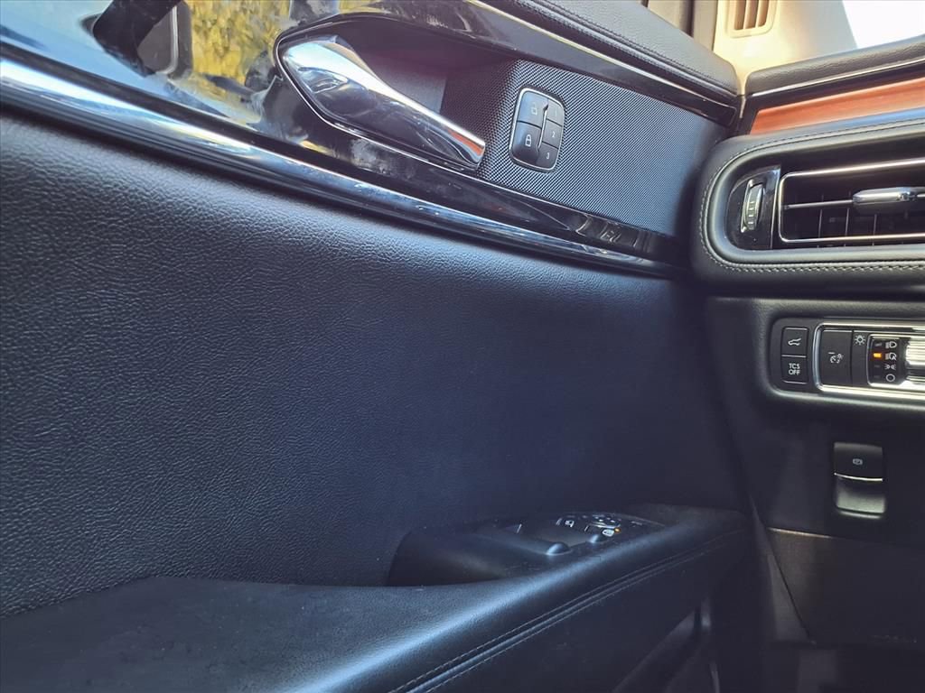 Used 2023 Lincoln Nautilus Reserve image 23