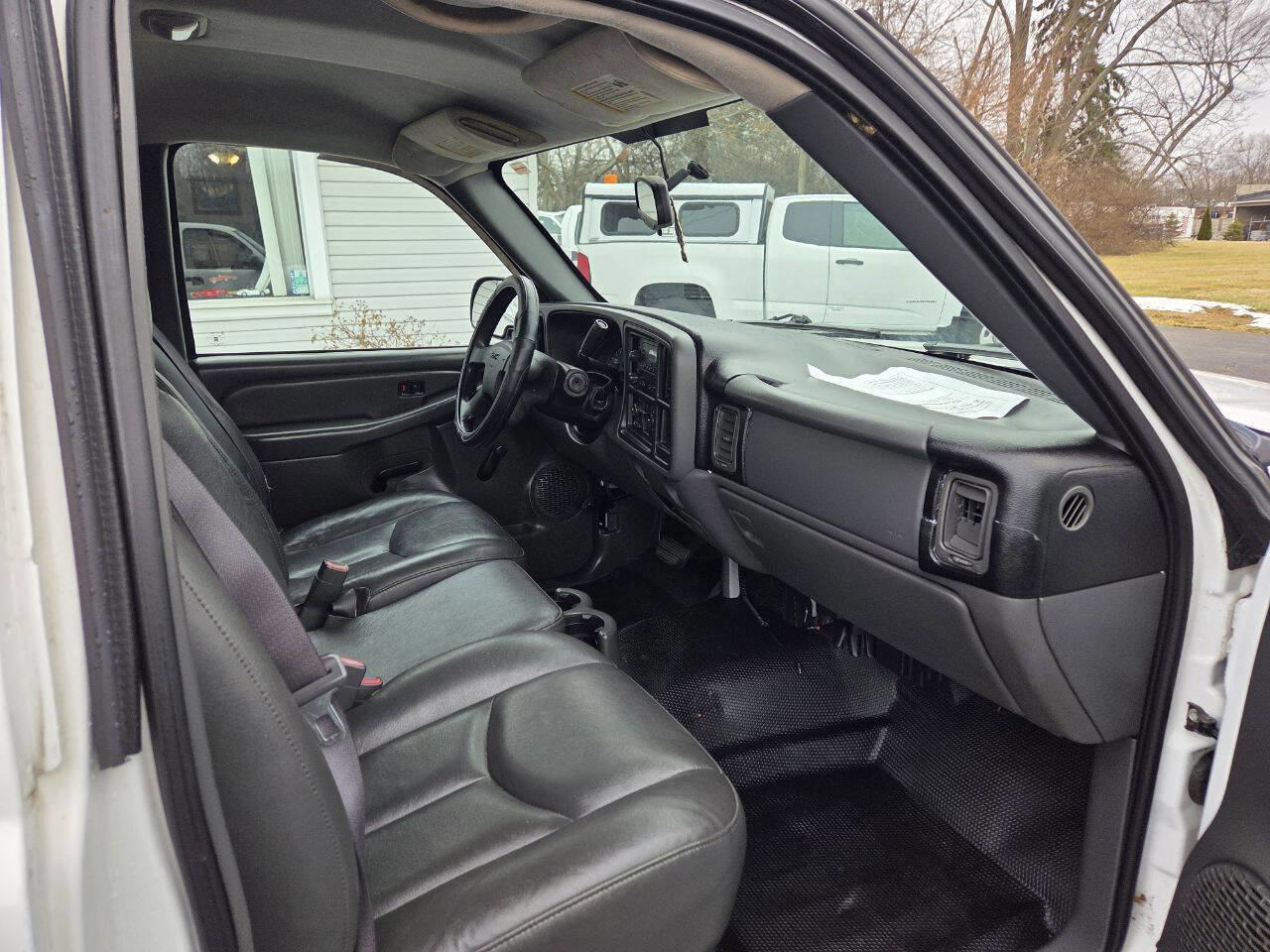 Used 2006 GMC Sierra 1500 W/T image 16
