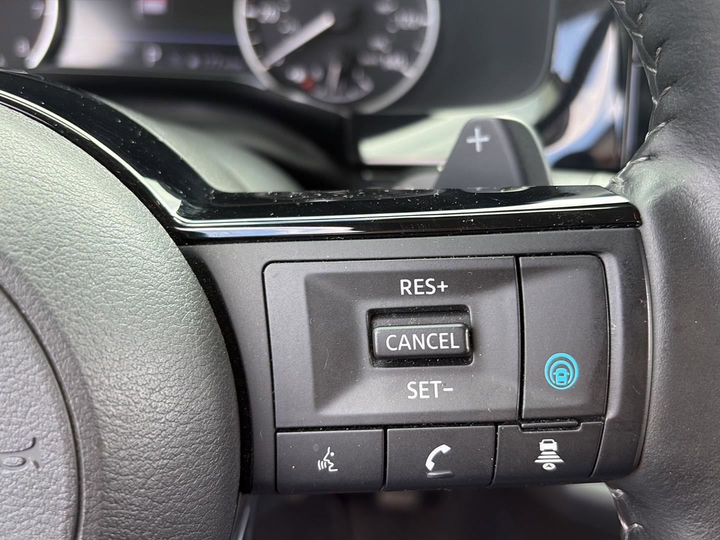 Used 2022 Nissan Pathfinder SL AWD/4WD image 24