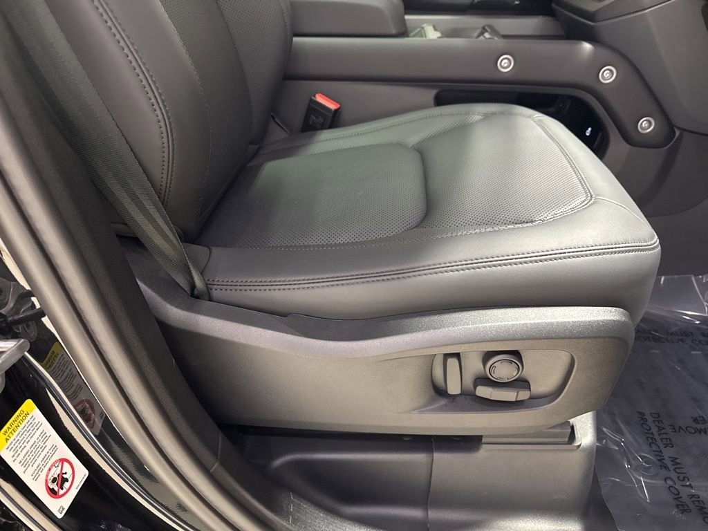 Used 2025 Land Rover Defender 110 S image 42