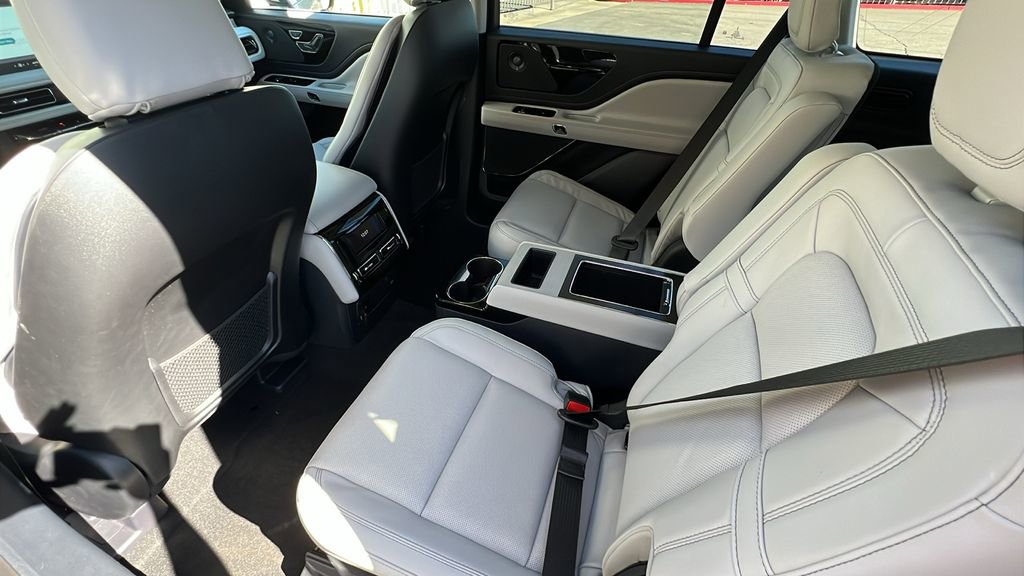 New 2026 Lincoln Aviator Reserve image 9
