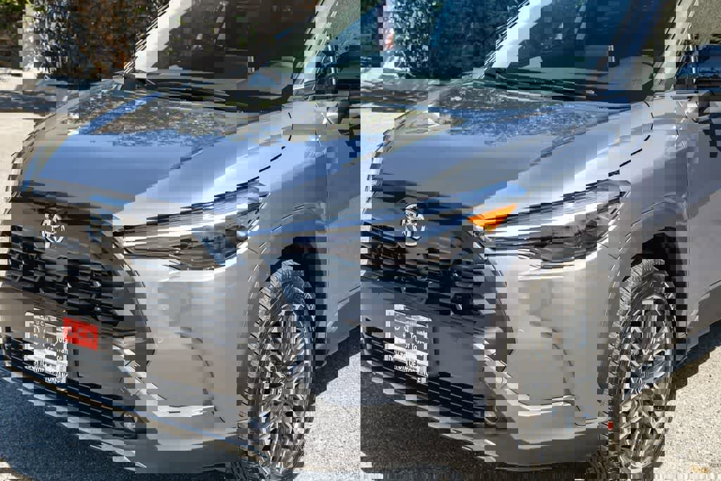 New 2026 Toyota Corolla Cross XLE image 5
