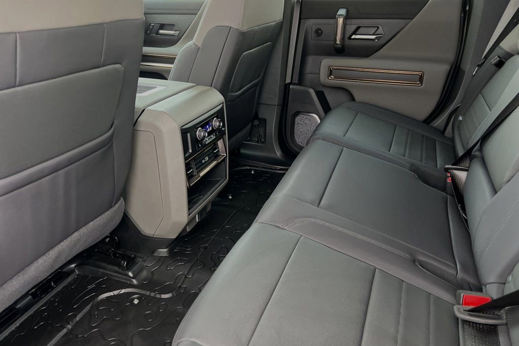 New 2025 GMC Hummer EV 2X w/ Extreme Off-Road Package image 9