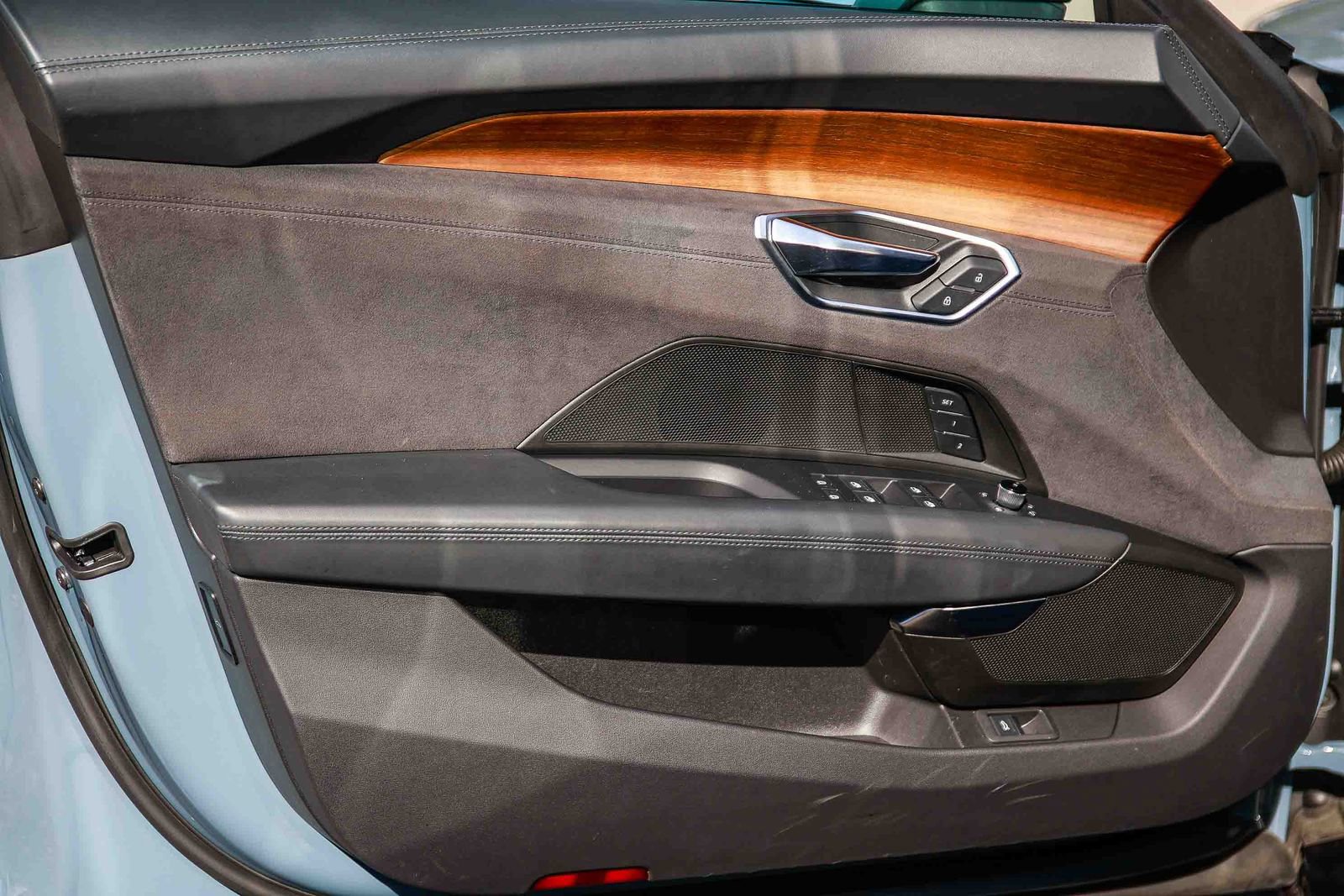 Used 2024 Audi e-tron GT Premium Plus image 21