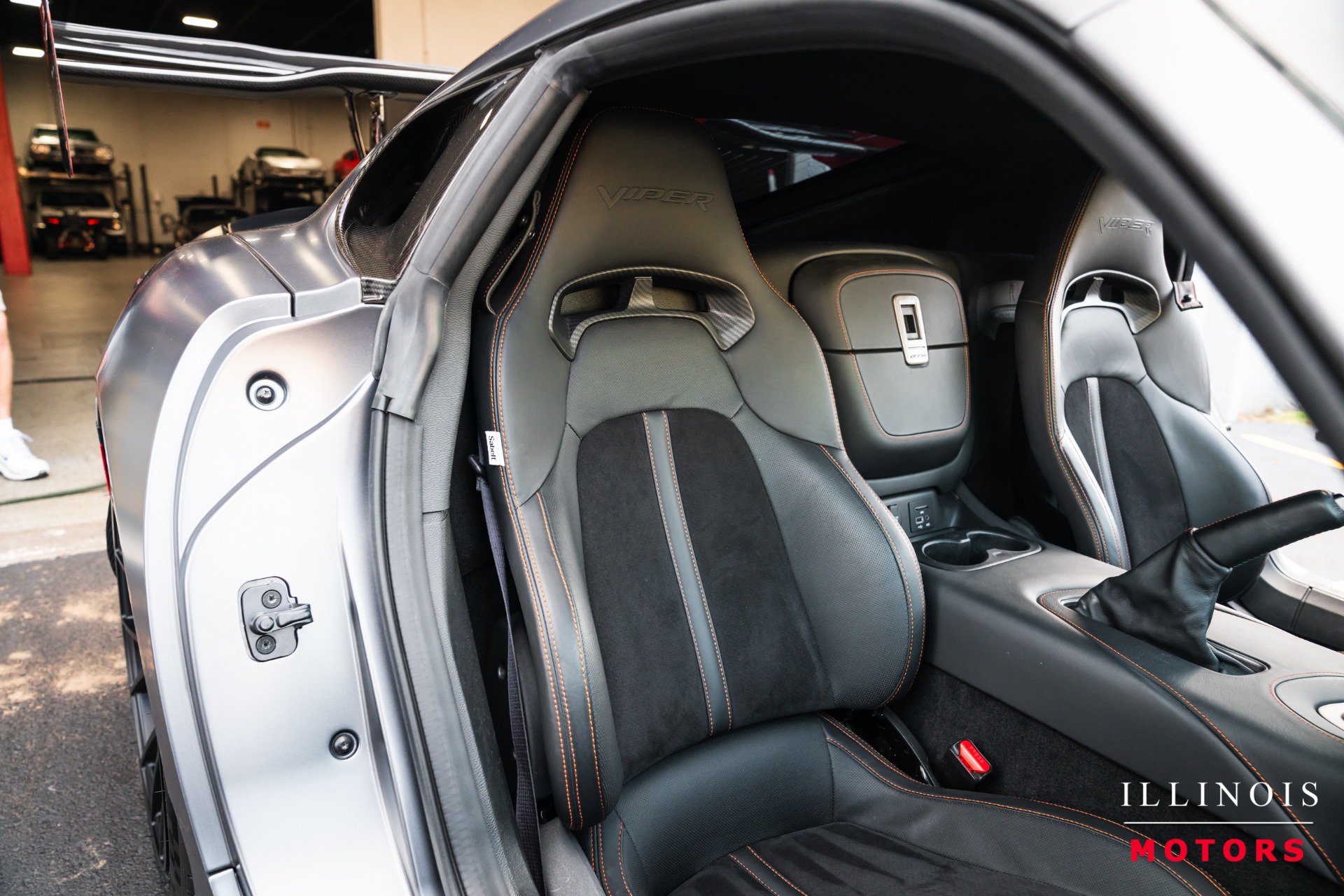 Used 2014 SRT Viper GTS RWD image 26
