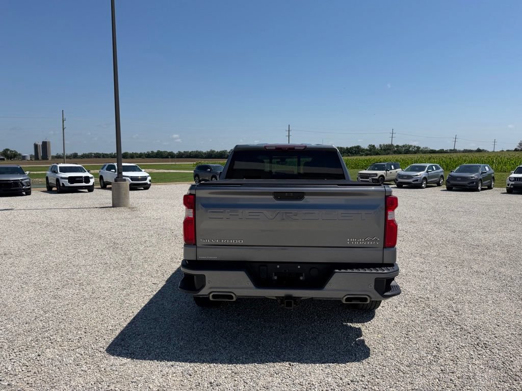 Used 2020 Chevrolet Silverado 1500 High Country w/ Technology Package AWD/4WD image 4
