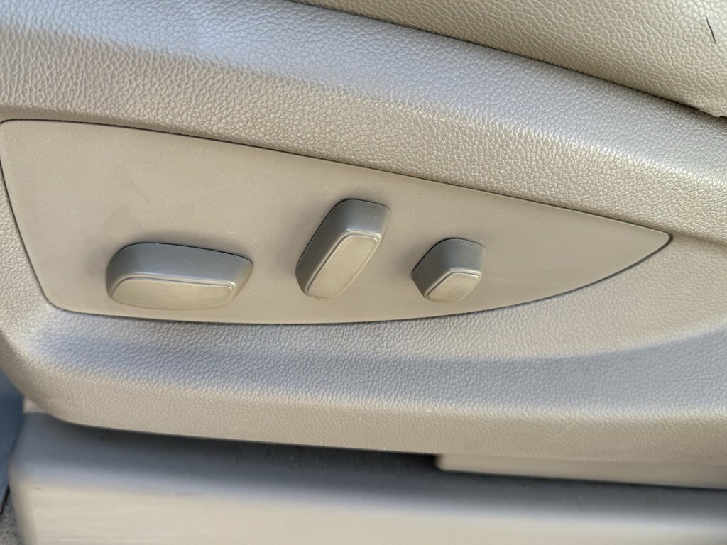 Used 2020 GMC Yukon XL SLT w/ Premium Edition image 11