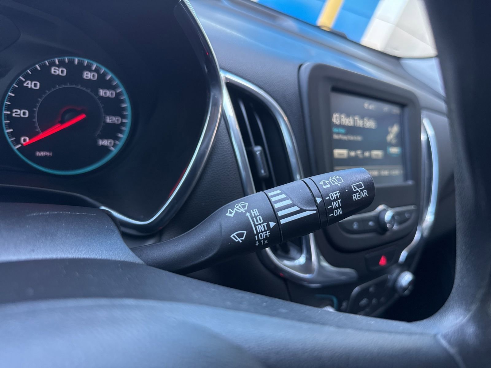 Used 2018 Chevrolet Equinox LT FWD image 33