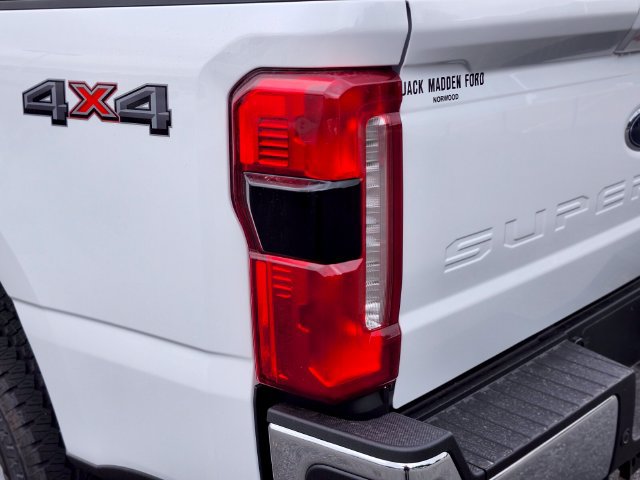 New 2026 Ford F250 XLT w/ XLT Premium Package AWD/4WD image 9