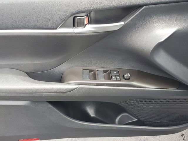 Used 2024 Toyota Camry SE FWD image 14